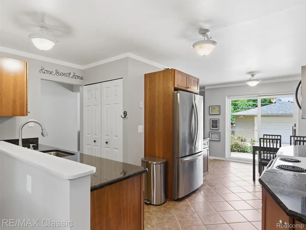 41020 Greenbriar Lane Plymouth Charter Township MI 48170