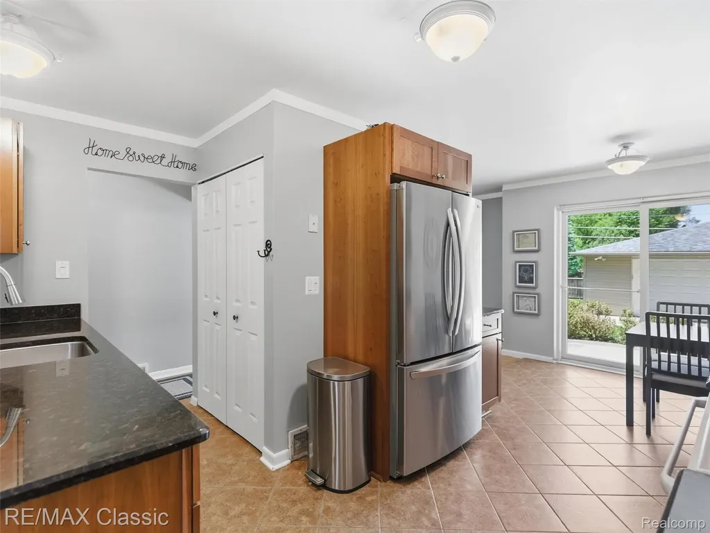 41020 Greenbriar Lane Plymouth Charter Township MI 48170