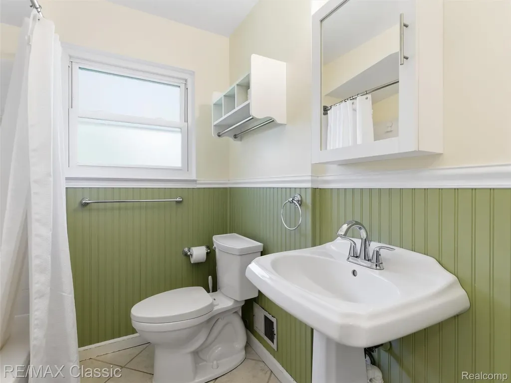 41020 Greenbriar Lane Plymouth Charter Township MI 48170