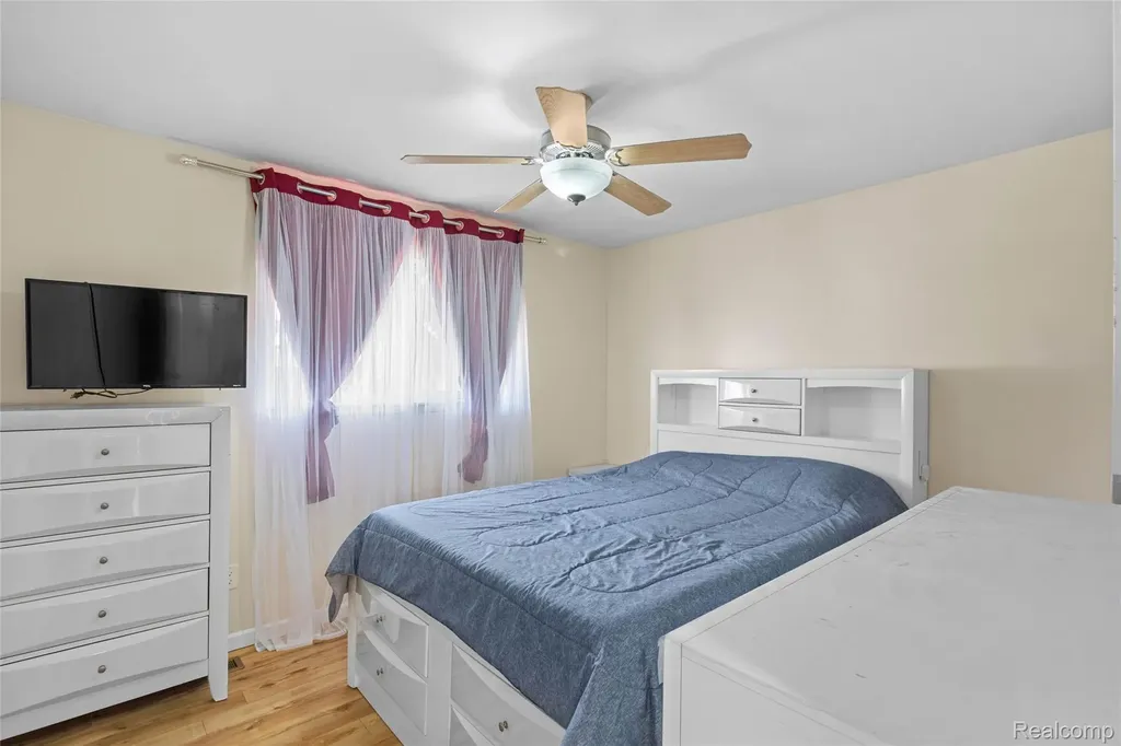 13670 Terra Santa Drive Sterling Heights City MI 48312