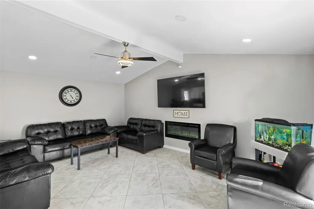 13670 Terra Santa Drive Sterling Heights City MI 48312