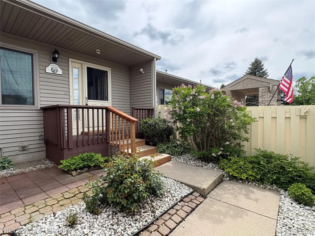 62401 Raleigh Court South Lyon City MI 48178