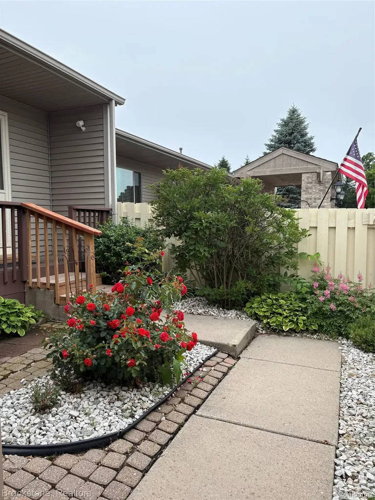 62401 Raleigh Court South Lyon City MI 48178