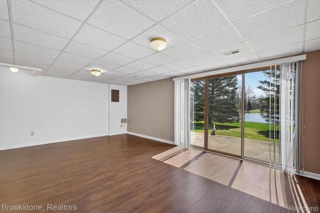 62401 Raleigh Court South Lyon City MI 48178