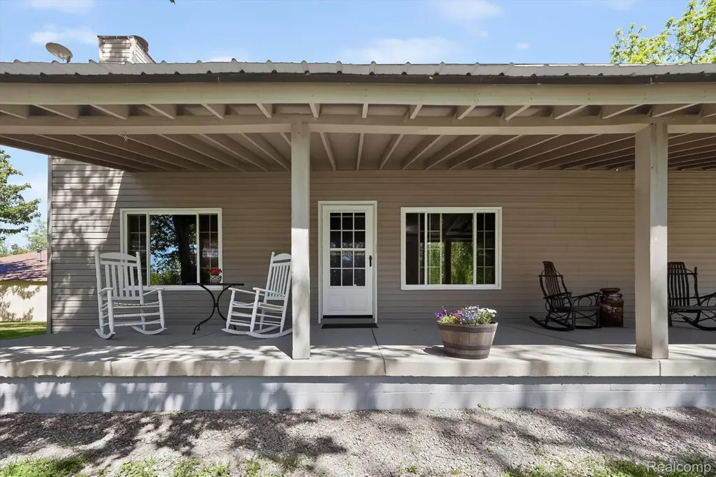 10520 North Dixie Berlin Charter Township MI 48179