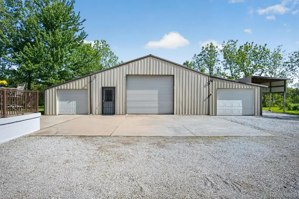10520 North Dixie Berlin Charter Township MI 48179