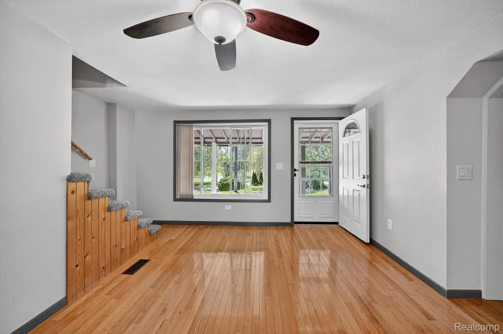 10520 North Dixie Berlin Charter Township MI 48179