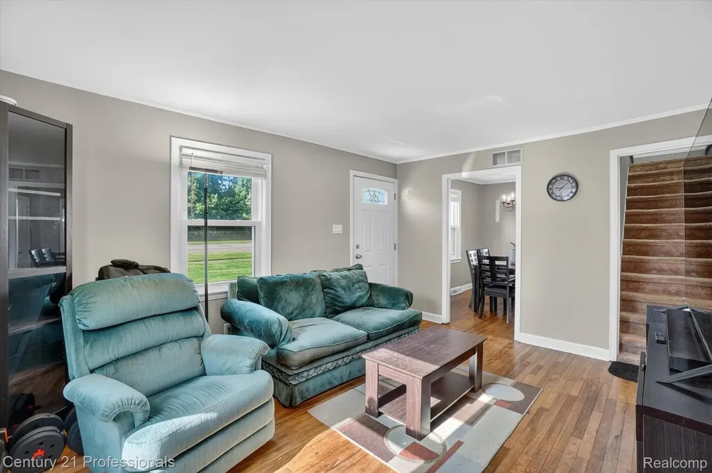 28524 7 Mile Road Livonia City MI 48152