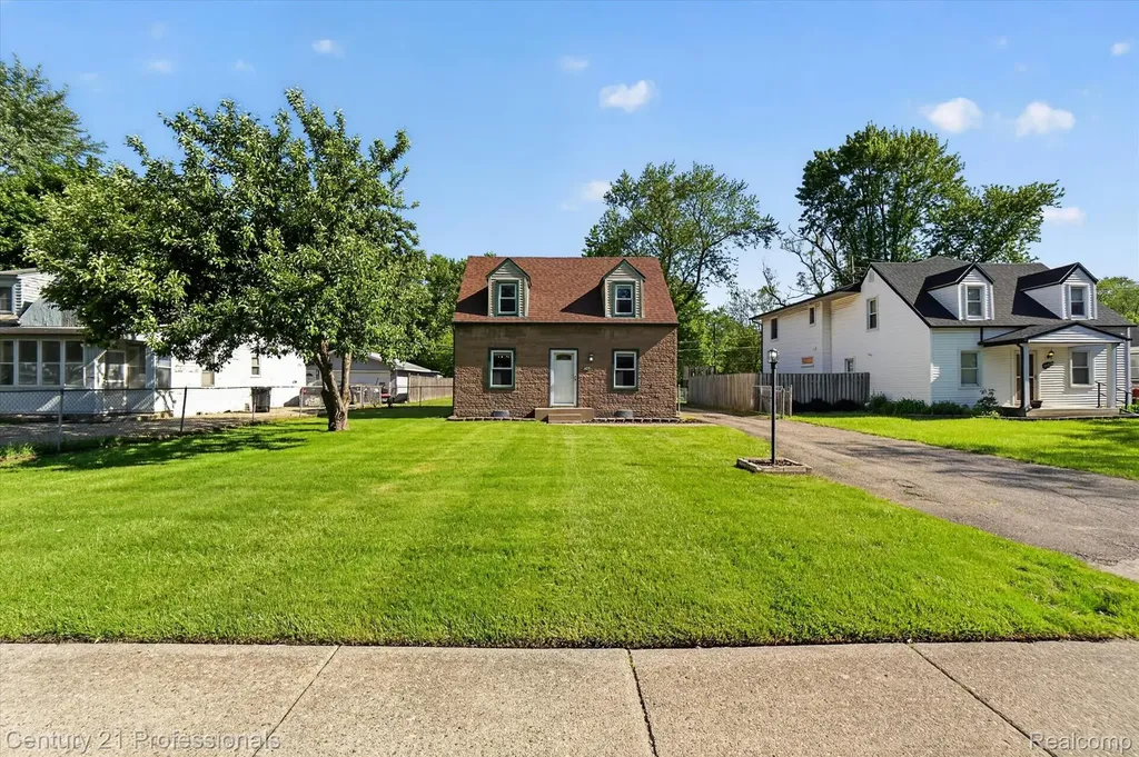 28524 7 Mile Road Livonia City MI 48152
