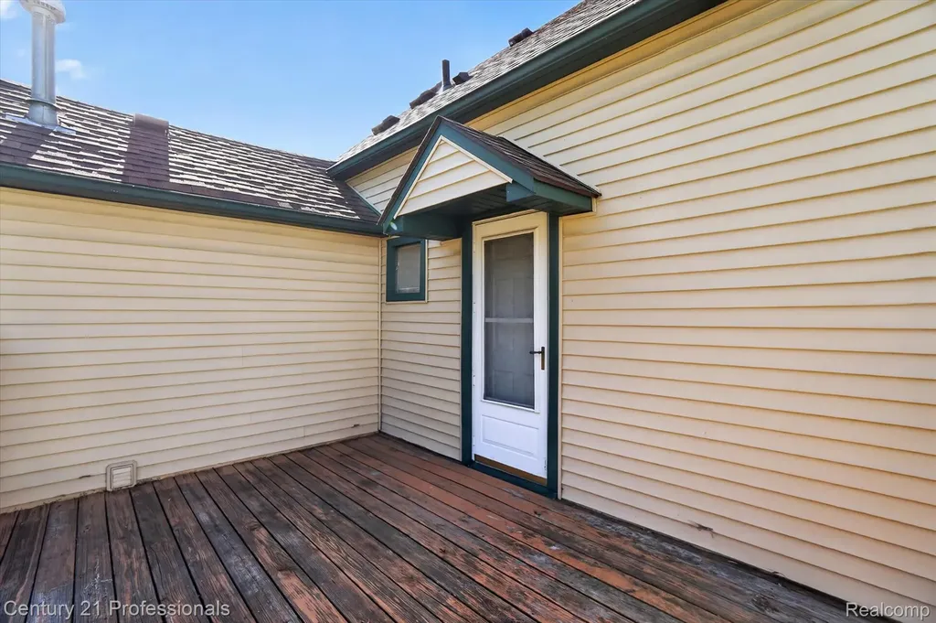28524 7 Mile Road Livonia City MI 48152