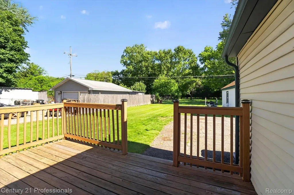 28524 7 Mile Road Livonia City MI 48152