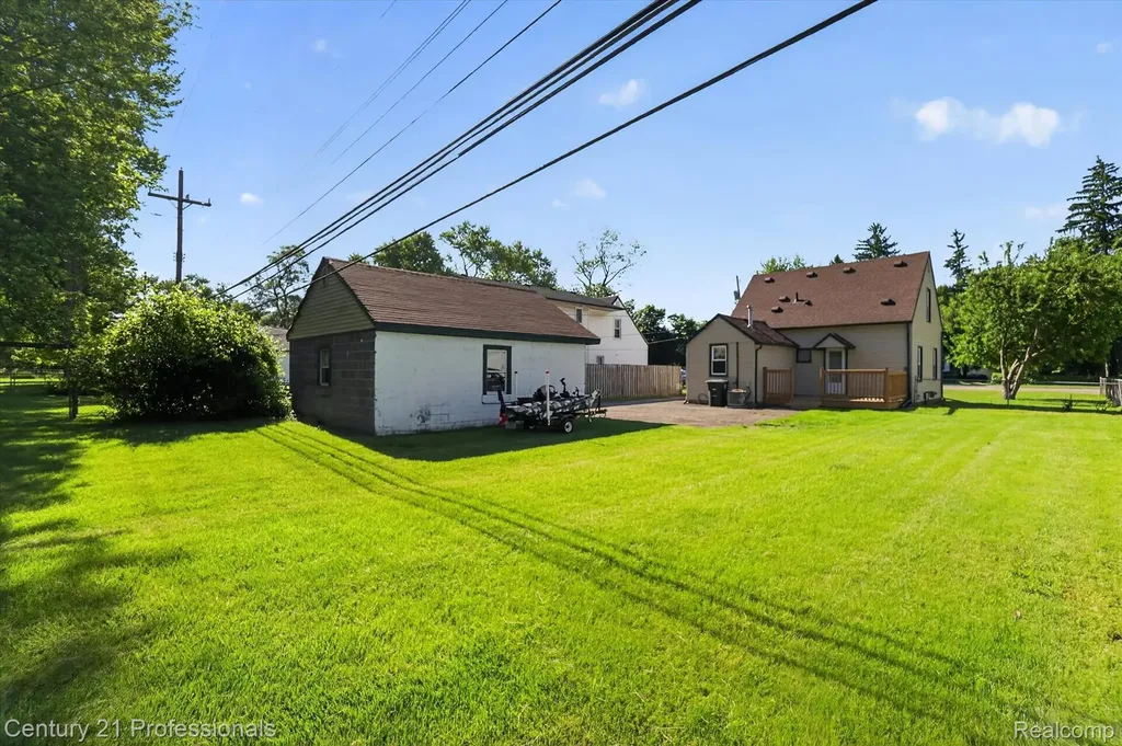 28524 7 Mile Road Livonia City MI 48152