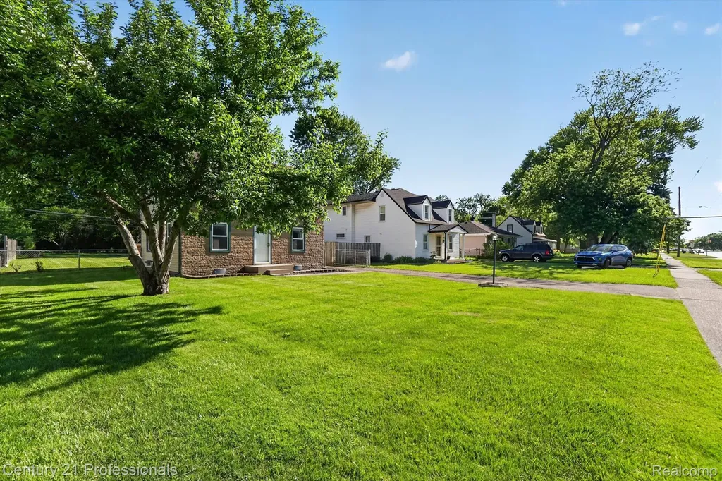 28524 7 Mile Road Livonia City MI 48152