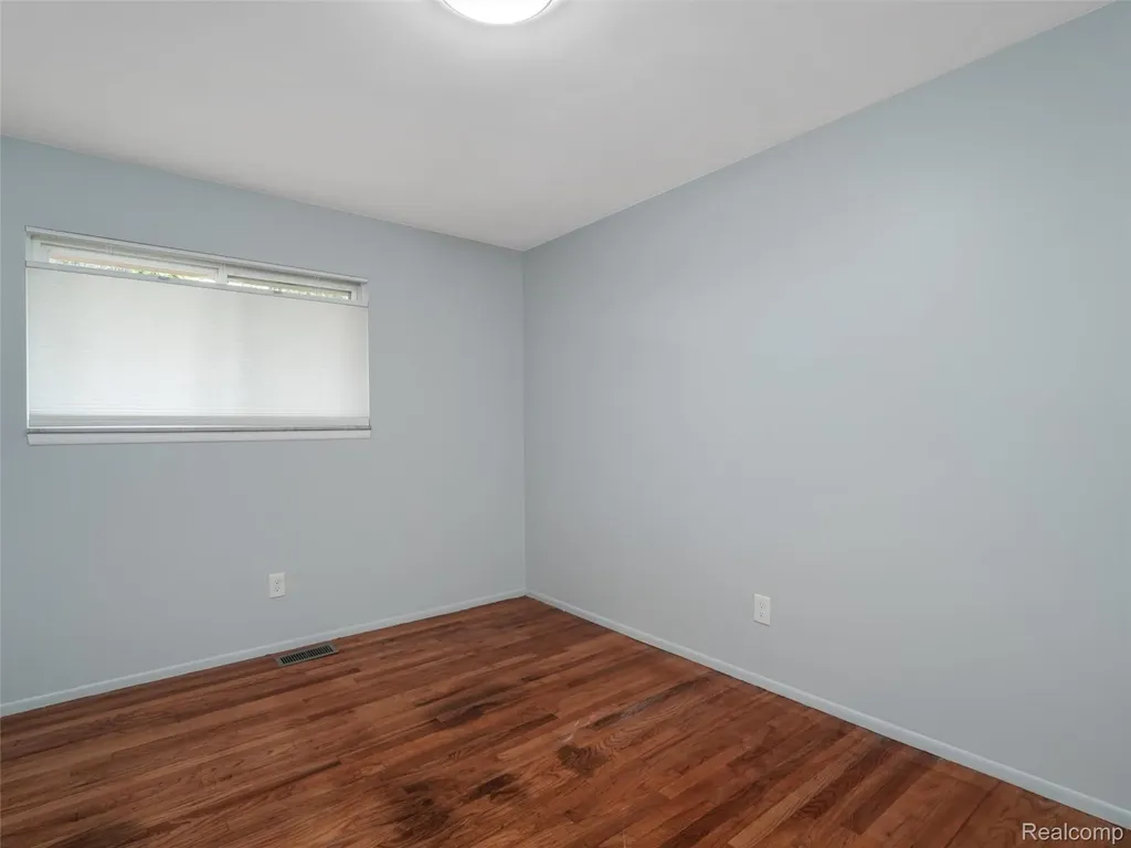 29242 Barkley Street Livonia City MI 48154