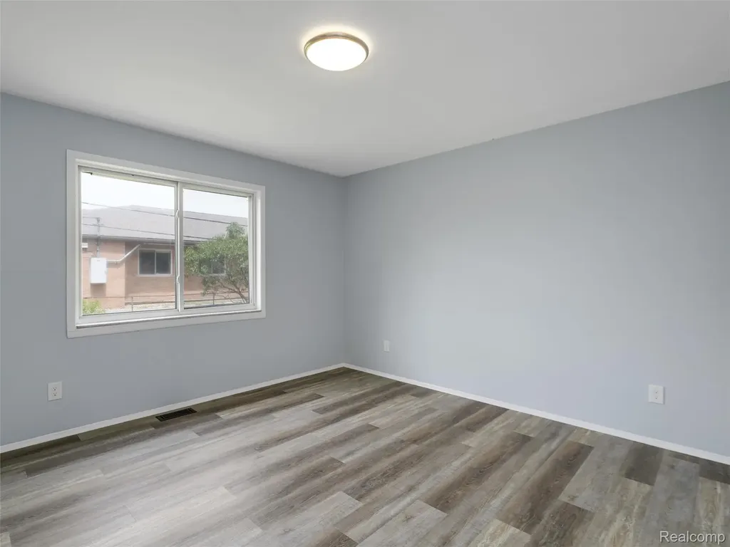 29242 Barkley Street Livonia City MI 48154