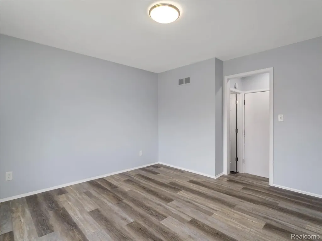 29242 Barkley Street Livonia City MI 48154