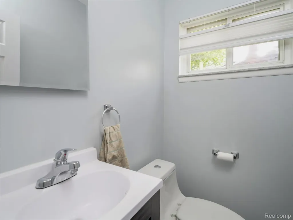 29242 Barkley Street Livonia City MI 48154