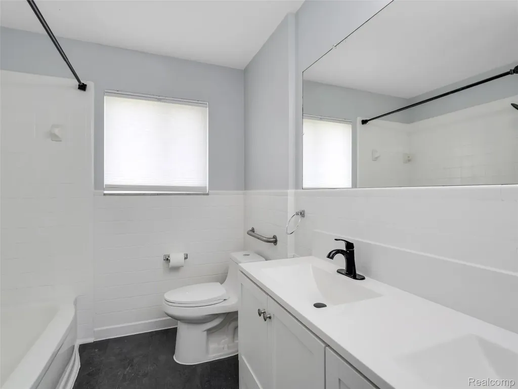 29242 Barkley Street Livonia City MI 48154