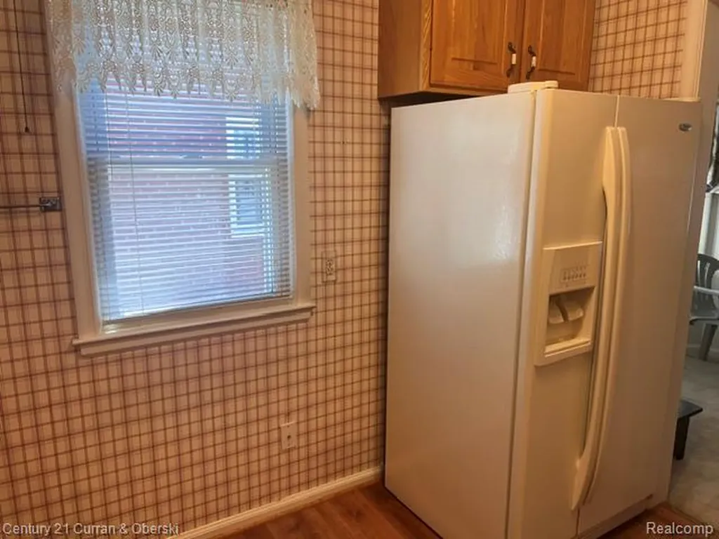 9912 Kinloch Redford Charter Township MI 48239