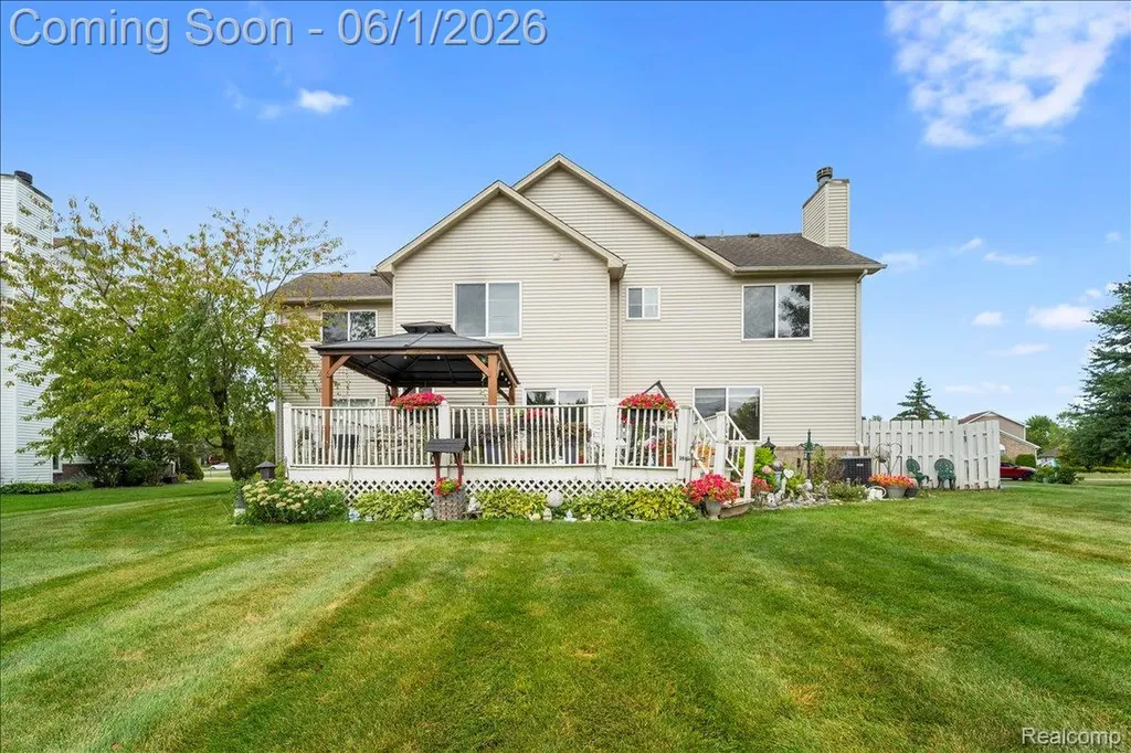 25587 Winding Creek Drive Huron Charter Township MI 48164