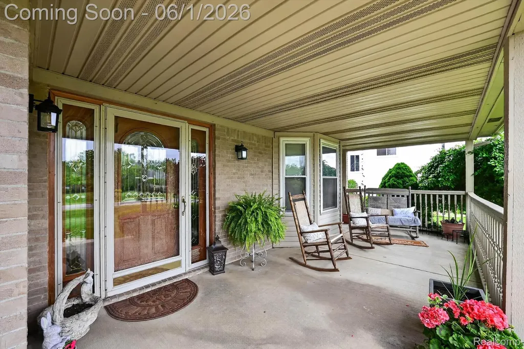 25587 Winding Creek Drive Huron Charter Township MI 48164
