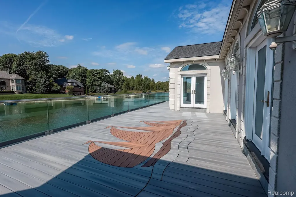 68373 Lake Angela Pointe Richmond City MI 48062