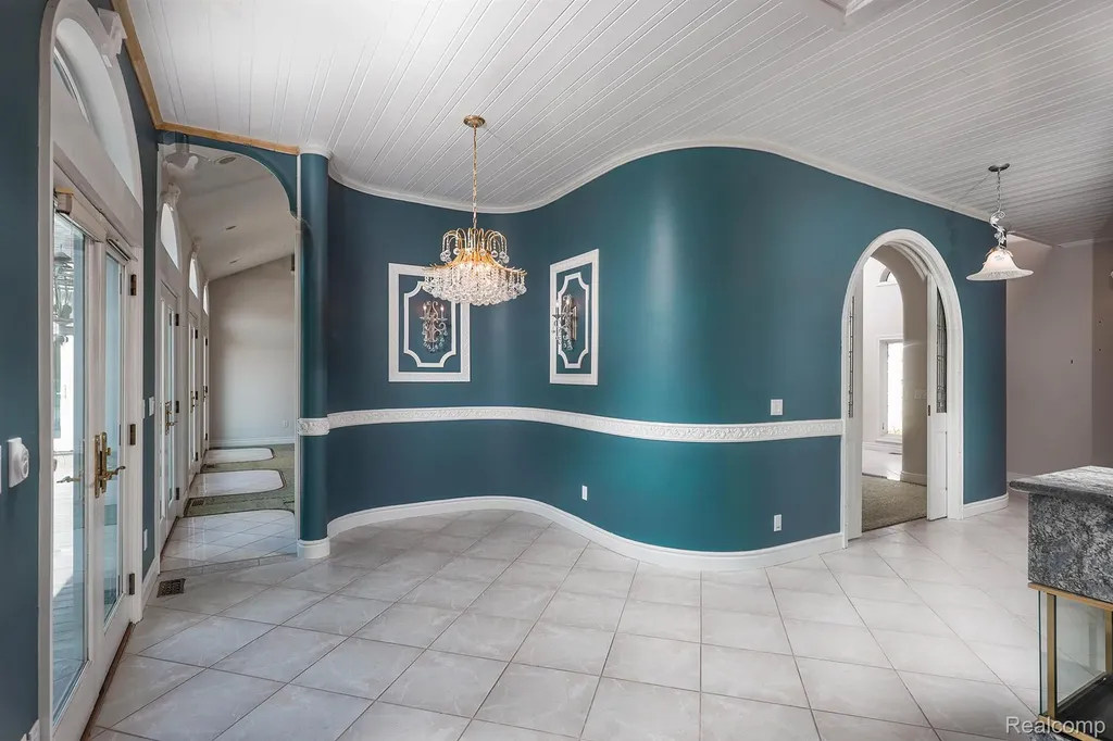 68373 Lake Angela Pointe Richmond City MI 48062
