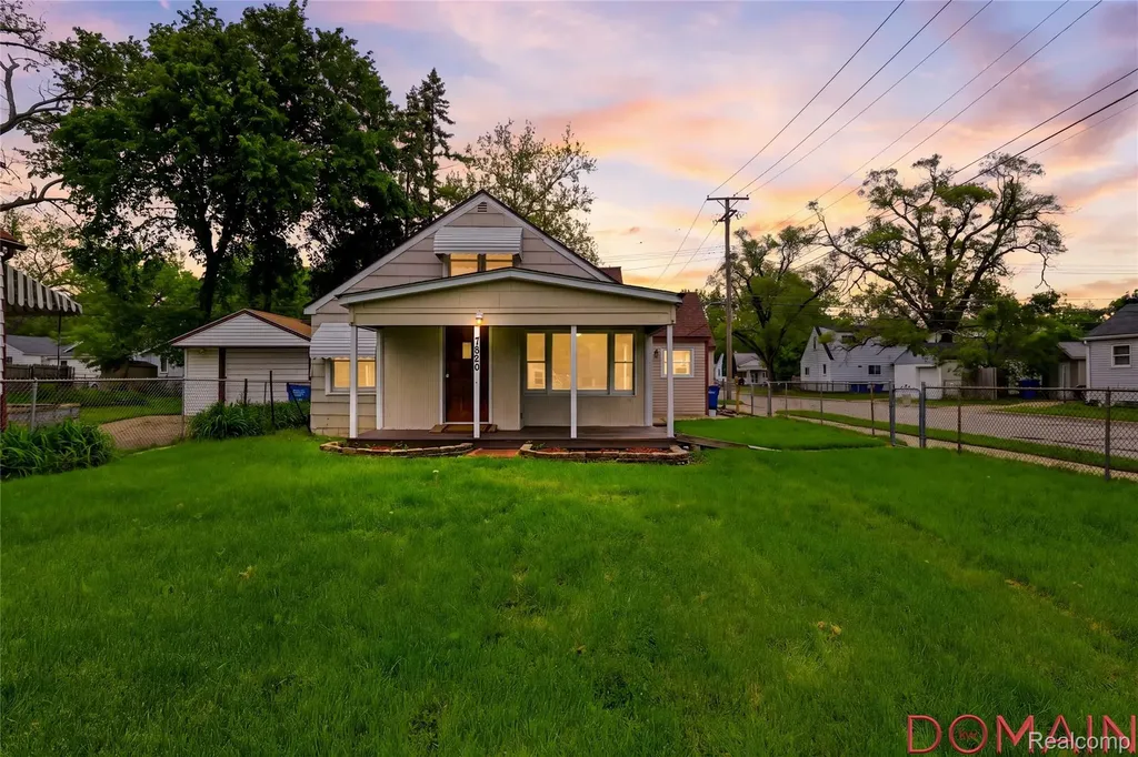 7285 Prospect Avenue Warren City MI 48091