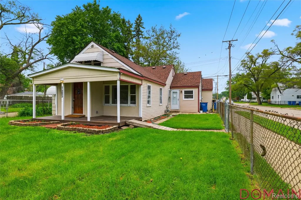7285 Prospect Avenue Warren City MI 48091