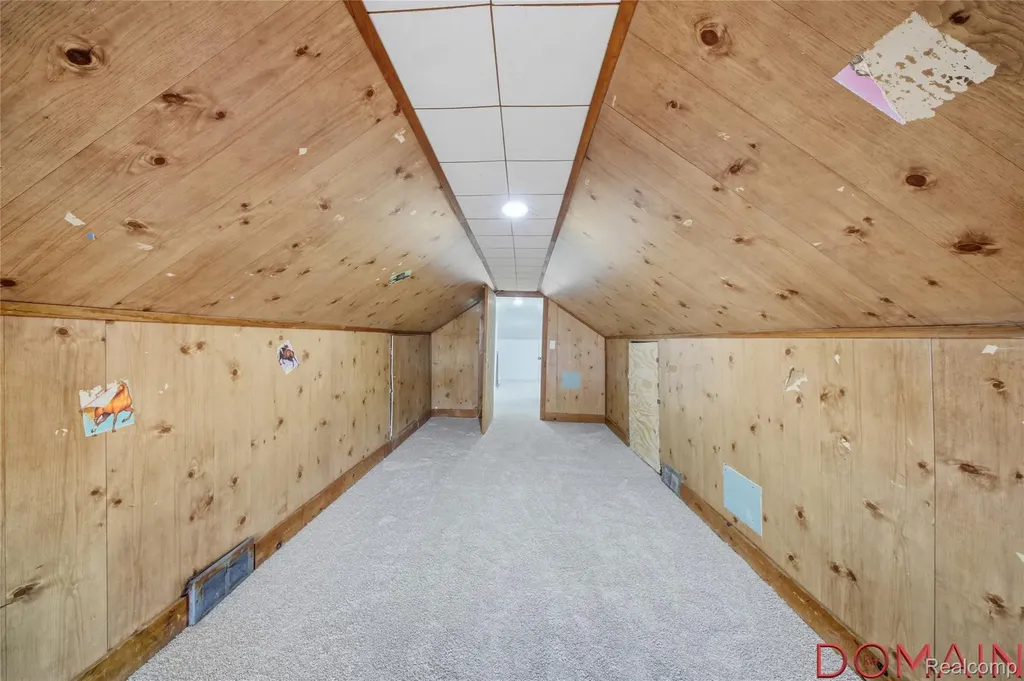 7285 Prospect Avenue Warren City MI 48091