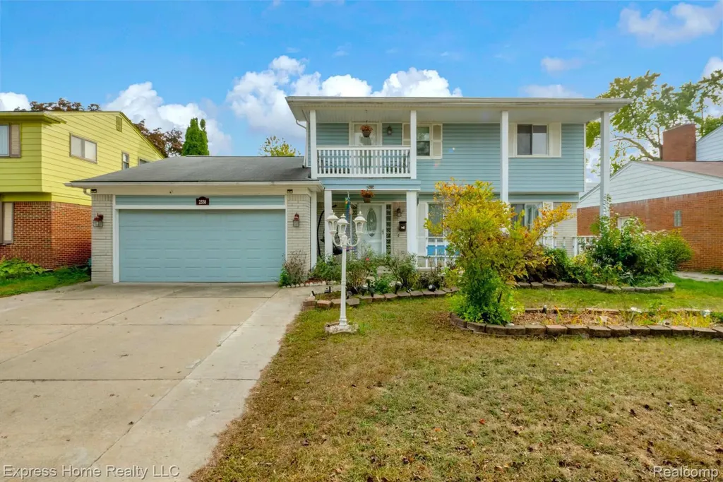 2338 Marlow Drive Warren City MI 48092