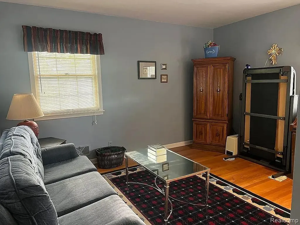 2507 Carlyle Drive Kalamazoo City MI 49008