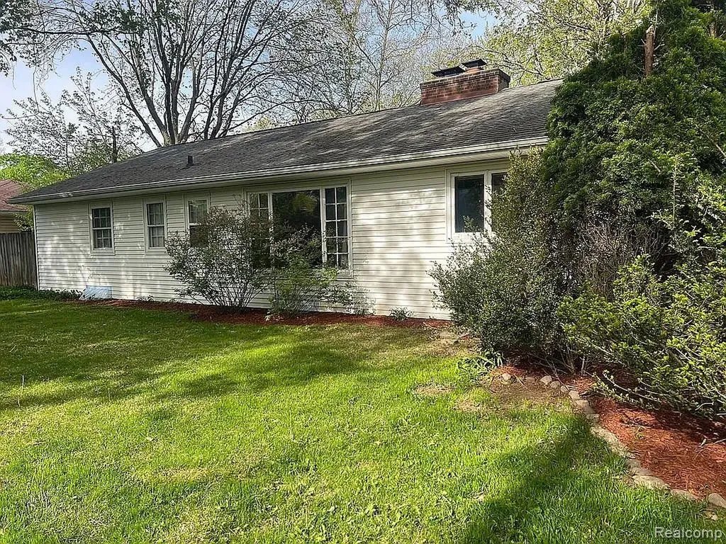 2507 Carlyle Drive Kalamazoo City MI 49008
