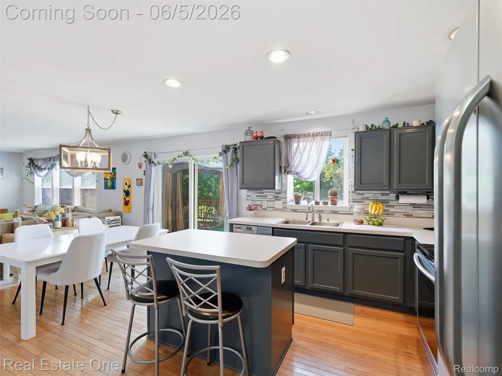 7794 Paint Creek Drive Ypsilanti Charter Township MI 48197