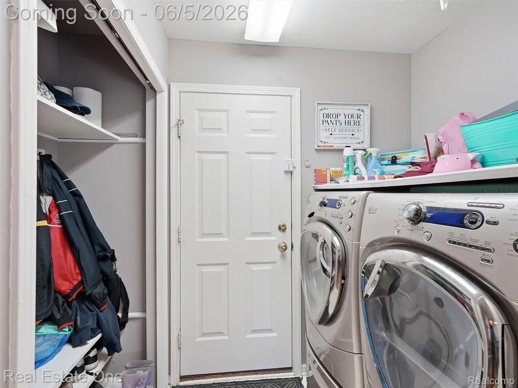 7794 Paint Creek Drive Ypsilanti Charter Township MI 48197