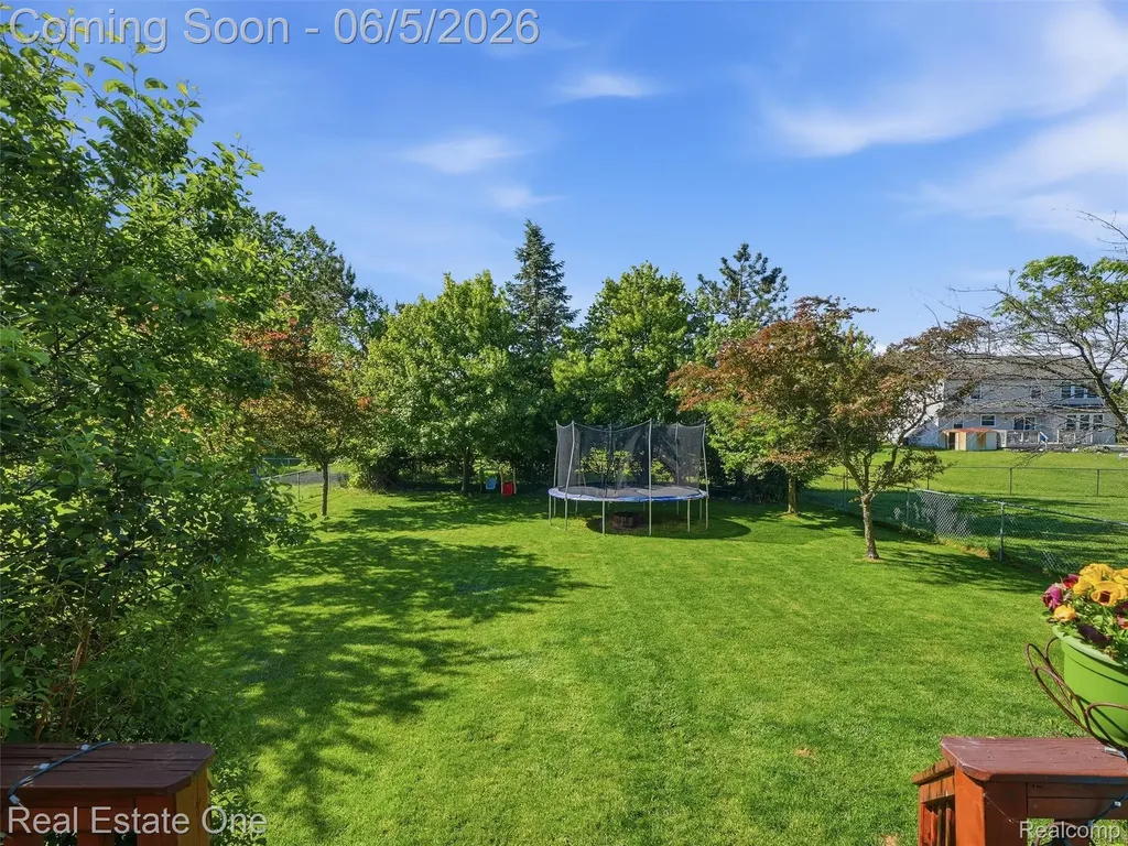 7794 Paint Creek Drive Ypsilanti Charter Township MI 48197