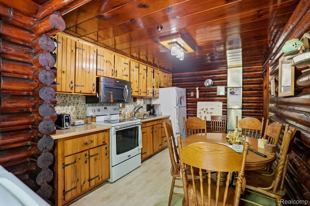 3814 S Towerline Road Bridgeport Charter Township MI 48722