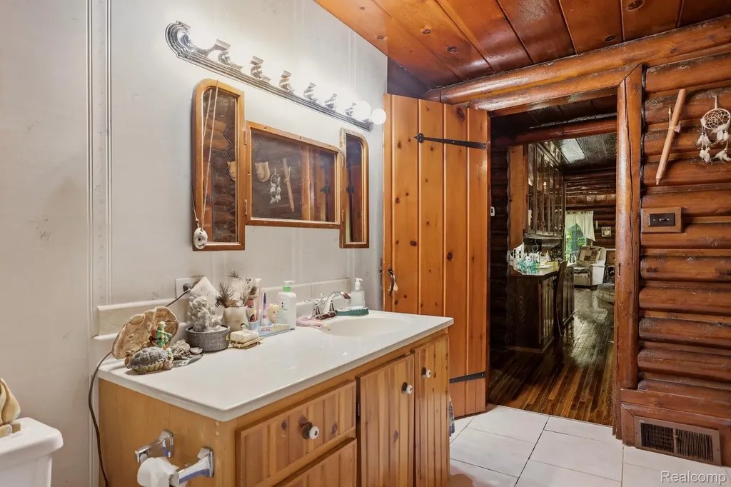 3814 S Towerline Road Bridgeport Charter Township MI 48722