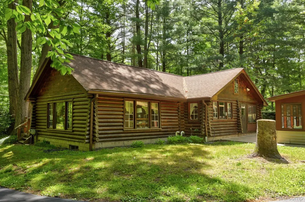 3814 S Towerline Road Bridgeport Charter Township MI 48722