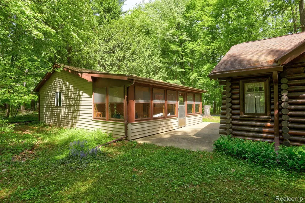 3814 S Towerline Road Bridgeport Charter Township MI 48722
