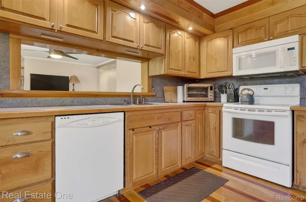 8391 E Court Street Davison Township MI 48423
