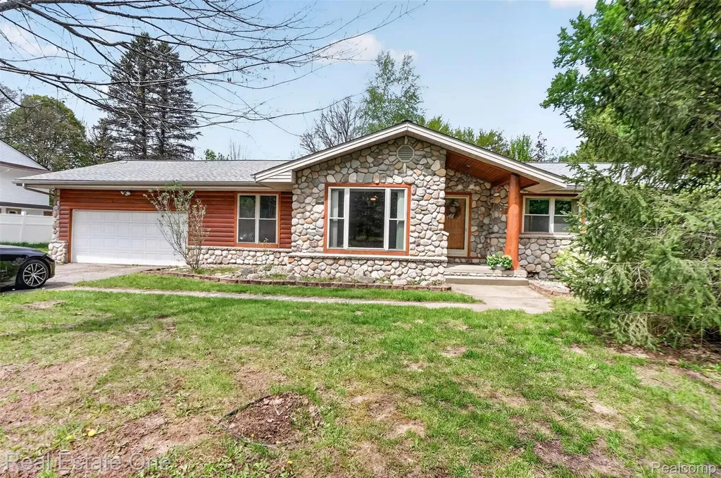 8391 E Court Street Davison Township MI 48423