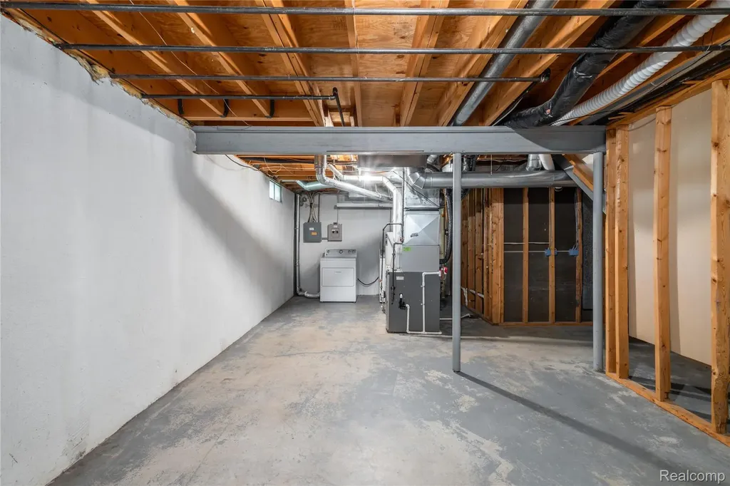 2925 Staten Avenue Lansing City MI 48910