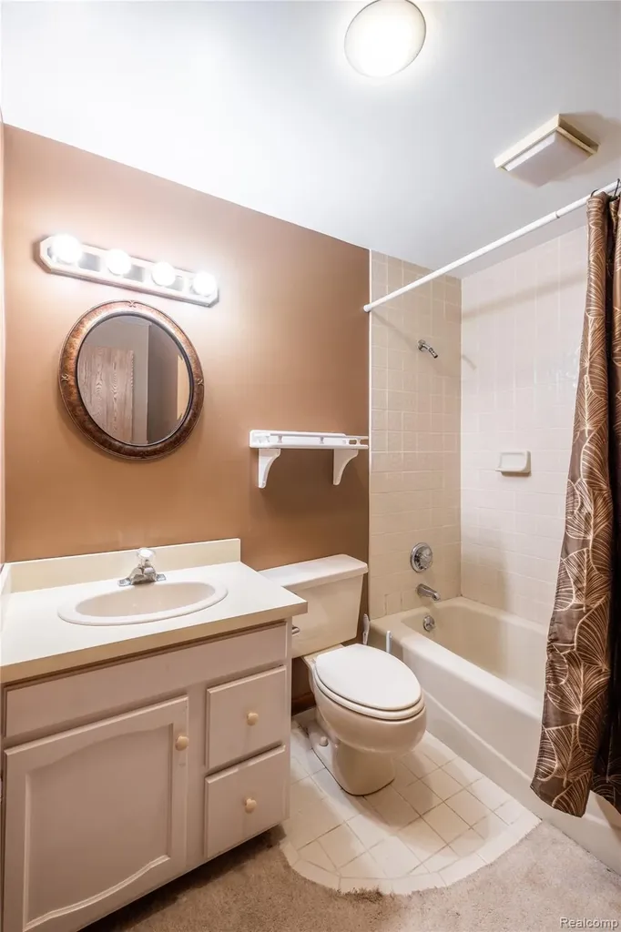 2925 Staten Avenue Lansing City MI 48910