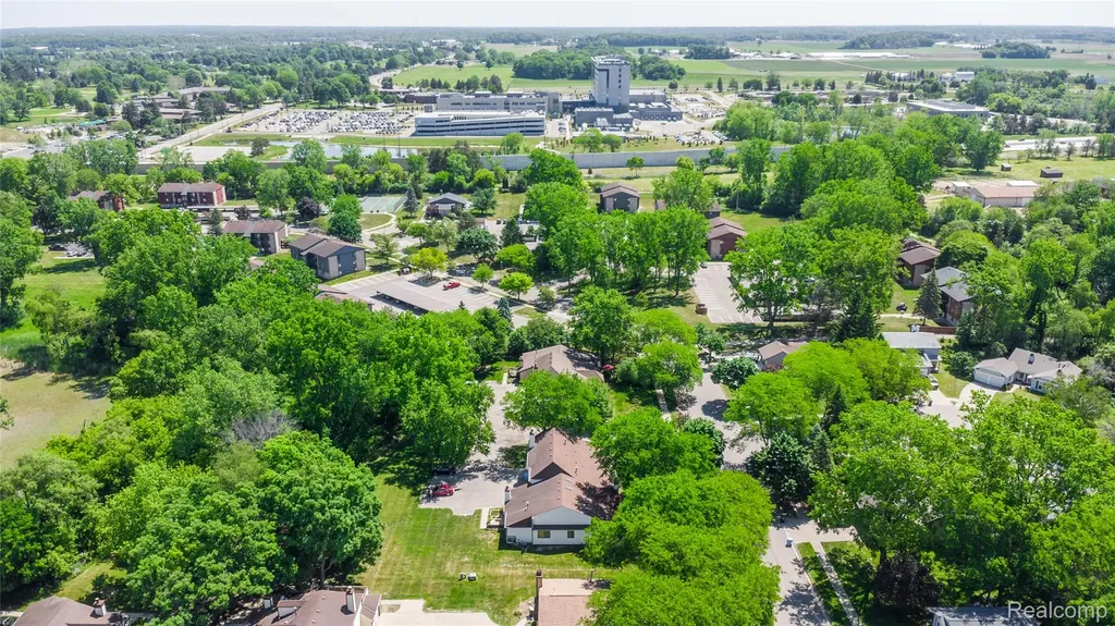 2925 Staten Avenue Lansing City MI 48910