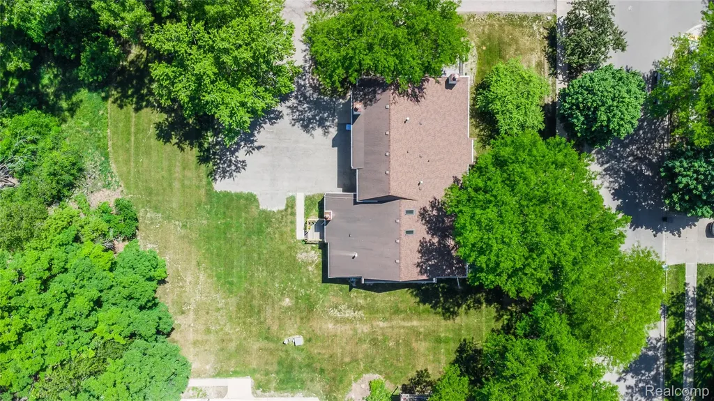2925 Staten Avenue Lansing City MI 48910