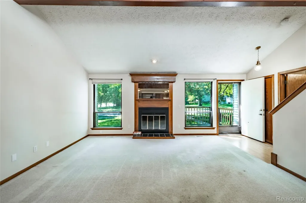 2925 Staten Avenue Lansing City MI 48910