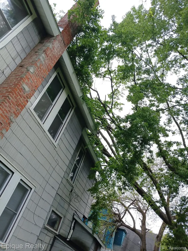 804 Court Street Port Huron City MI 48060