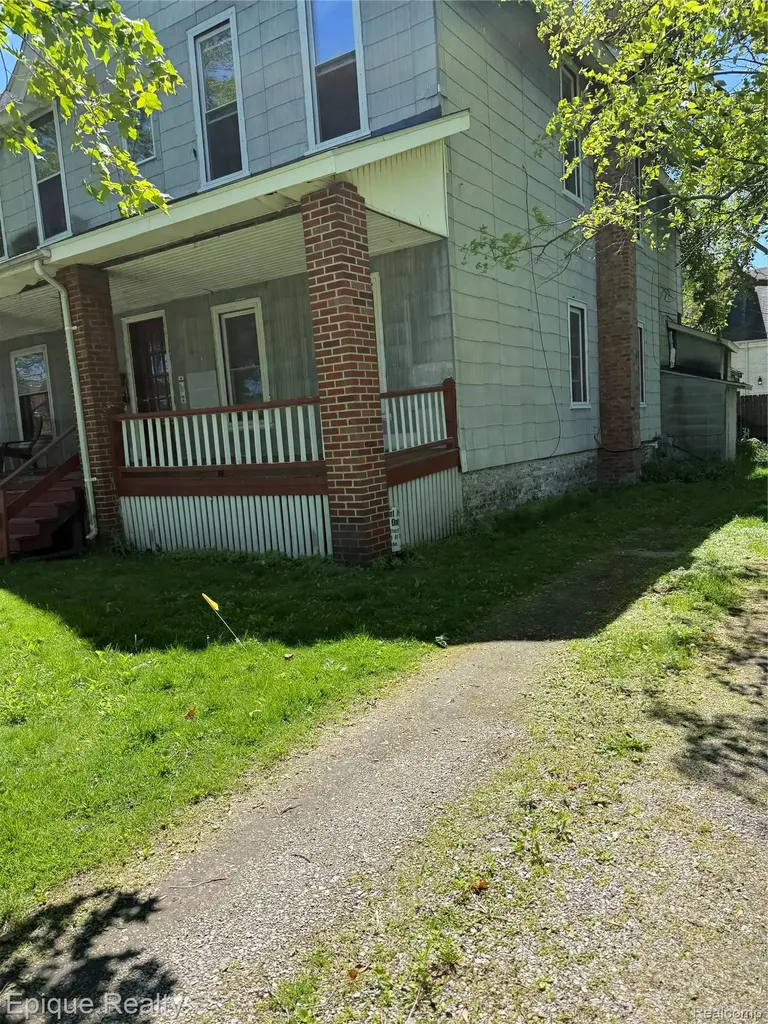 804 Court Street Port Huron City MI 48060