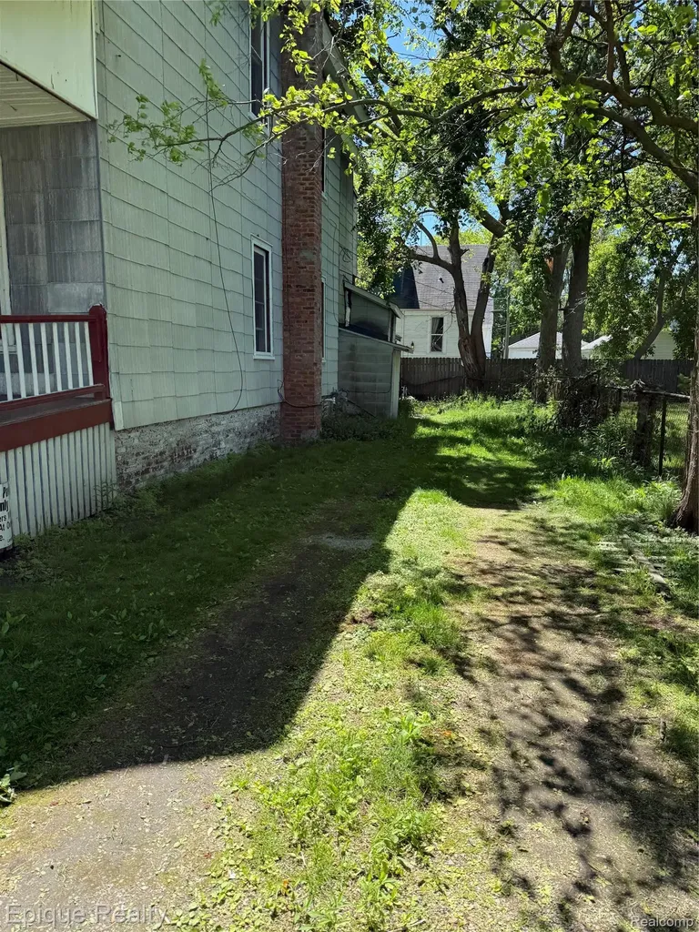 804 Court Street Port Huron City MI 48060